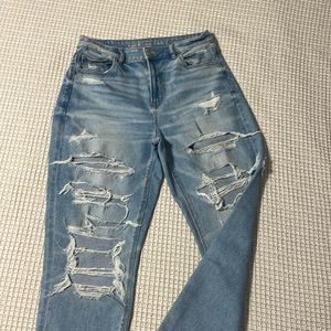 American Eagle Shredded Mom Jean - Size 10